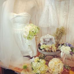 ah flowersのウェディングアイテム(ヘッドドレス、花冠、ブーケ、ブートニアなど)